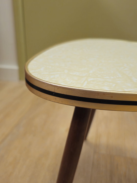 Image 1 of Tavolino vintage per piante Tavolino giallo