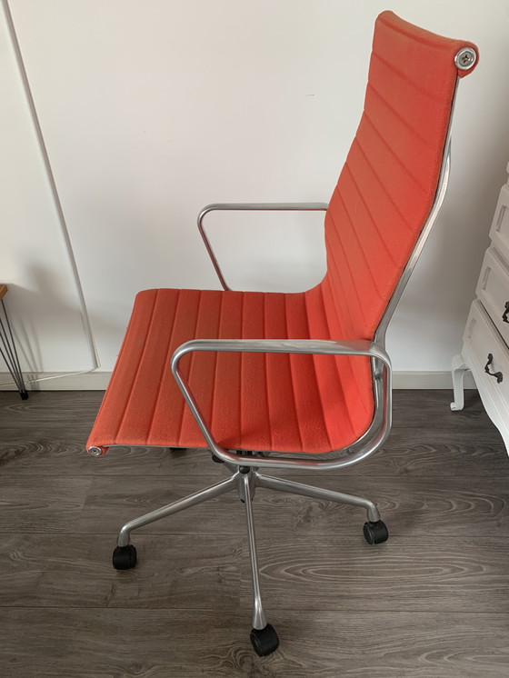 Image 1 of Vitra EA 119 - Groupe Eames Aluminium