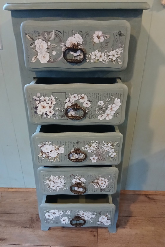 Image 1 of Cassettiera ristrutturata