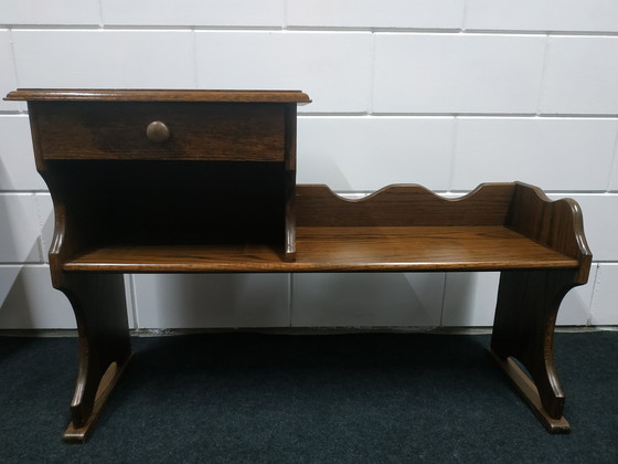 Image 1 of Ancien banc téléphonique en bois Table à plantes avec tiroir