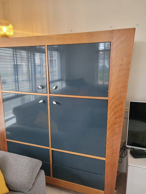 Image 1 of Grote zware kast 30 jaar oud