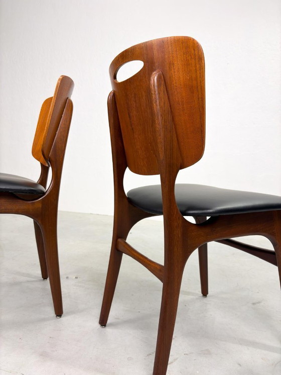 Image 1 of Set of Mid-century Dining Chairs in Danish Design
