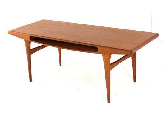Image 1 of Table basse vintage « Smile » dans le style de Johannes Andersen