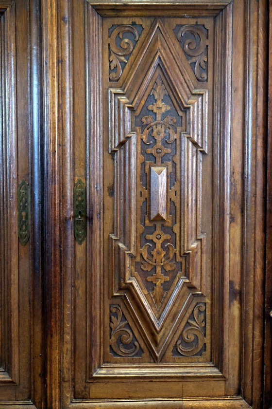 Image 1 of Armario alemán de dos puertas, siglo XVII, roble