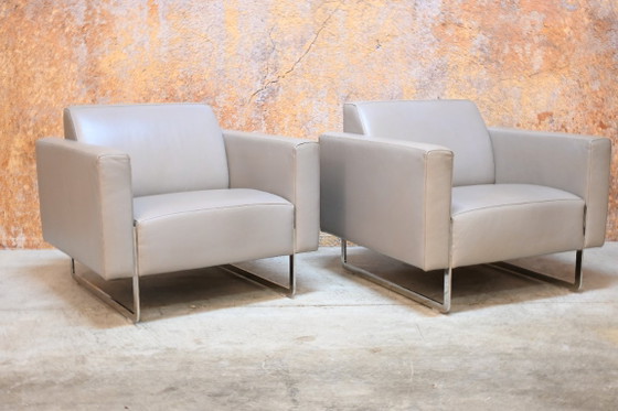 Two taupe-colored leather Artifort Mare Armchairs, Brown, Modern (photo 2 of 8)