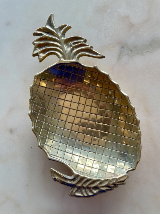 Image 1 of Vide poche snackkom van messing in ananasdesign