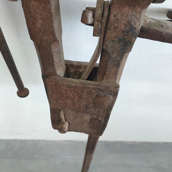 Antique industrial decorative long-tail vice, Decorative Objects, Metal, Brown, Vintage (photo 12 of 12)