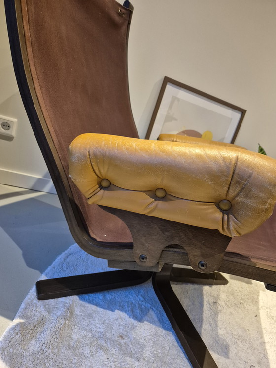 Image 1 of Prachtige Siesta fauteuil, ontworpen door de bekende Noorse ontwerper Ingmar Relling voor Westnova. Ergens tussen 1960-1970.
