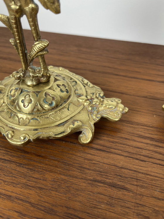 Image 1 of Paar antike Reiher-Kerzenleuchter aus vergoldetem Messing - Orientalistischer Art Deco Stil