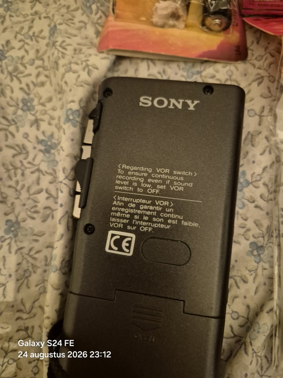 Mini registratore a cassette – Sony, Decorazione, Metal, Plastic (photo 3 of 7)