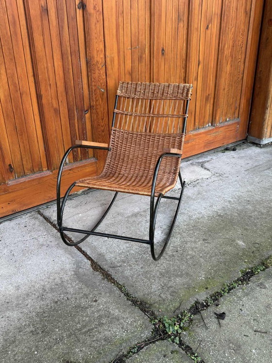 Mid-Century Modern Wicker and Steel Rocking Chair, 1960s – polished steel, Mid Century Modern (photo 5 of 5)