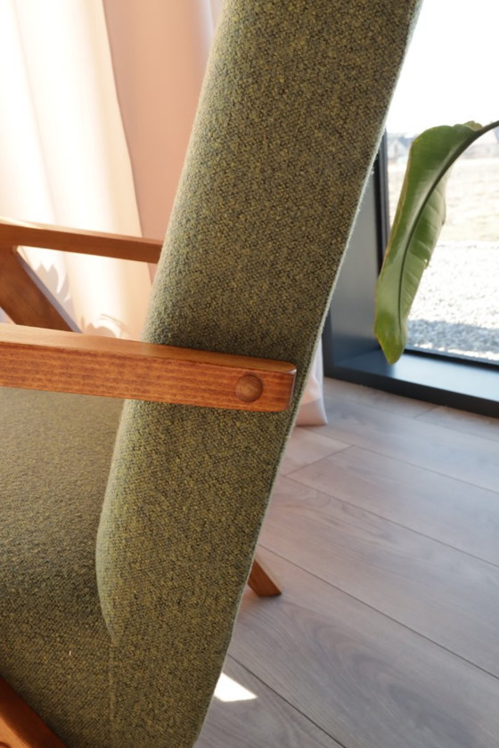 Image 1 of Scandinavische fauteuil in mosgroen met zigzagpatroon, modern design