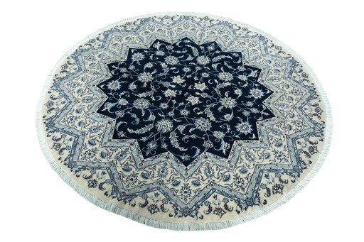 200 X 200 Cm Hand-Knotted Nain Rug With Silk