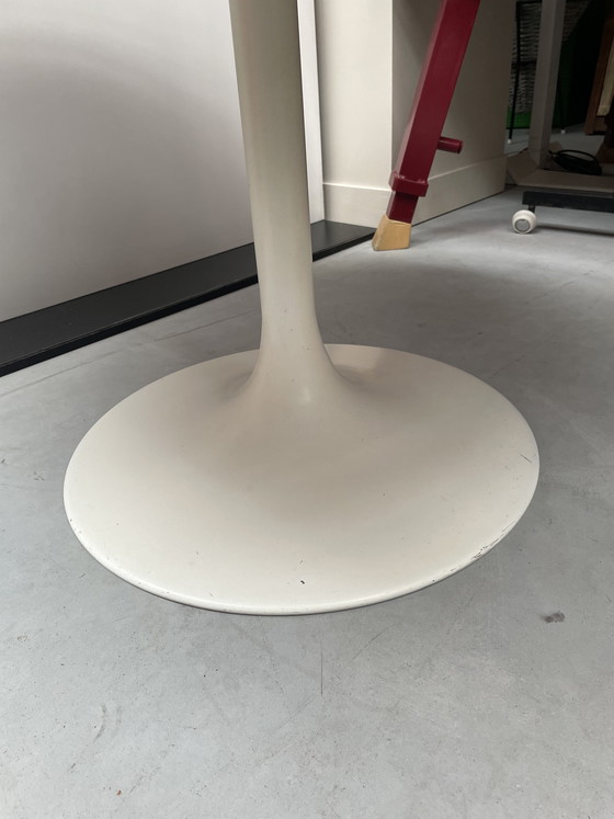Image 1 of Tavolo da salotto vintage con tulpvoet, Johansen Design Zweden