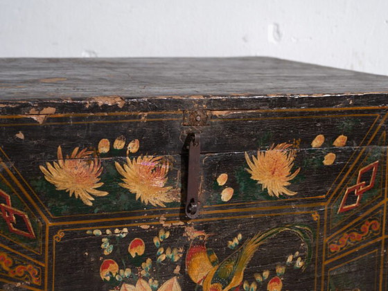 Baúl antiguo pintado en madera de pino – China, circa 1900 – Armarios de almacenamiento, Iron (photo 13 of 40)
