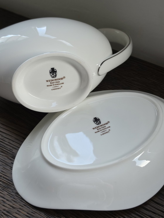 Vintage Wedgwood "Amherst" Bone China Soup Tureen & Gravy Boat Set – Crockery, Porcelain (photo 10 of 12)