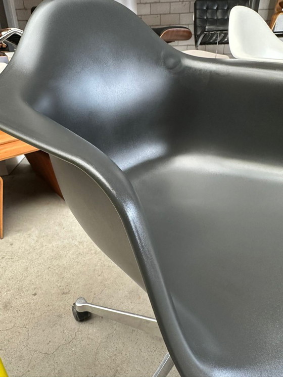 Image 1 of Sedia da scrivania Vitra Pacc (regolabile in altezza)