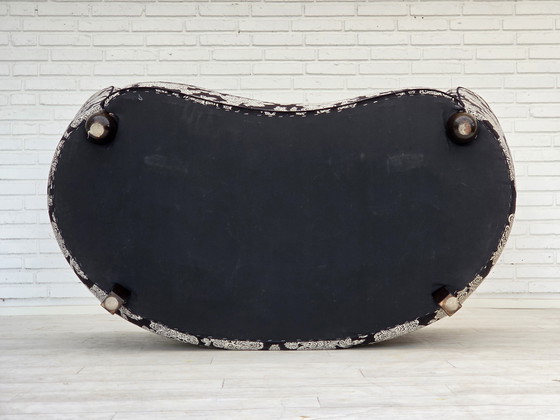 Image 1 of Canapé danois "Banan" 2 places des années 1960, tissu noir et blanc, bois de hêtre