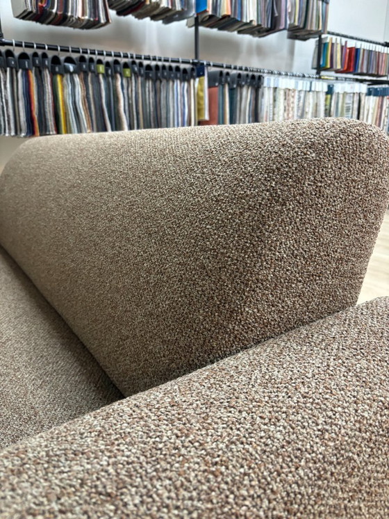 Image 1 of Artifort 691 2.5-seater sofa | Refurbished | De Ploeg Monza Multi Brown