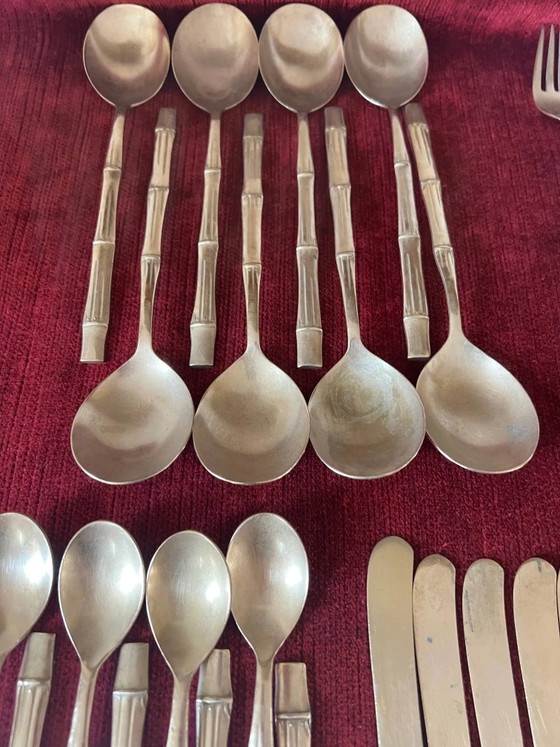 Set di posate in bambù. 47 pezzi. Ottone massiccio. – Bamboo, Brass, Mid Century Modern (photo 4 of 7)