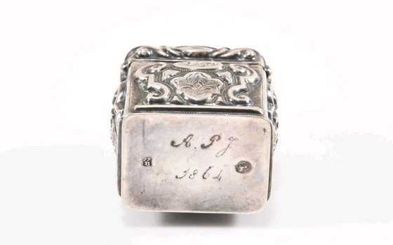 Image 1 of Bellissima scatola in miniatura in argento sterling con coperchio, datata 1864, monogrammata