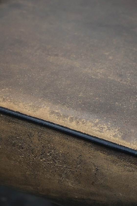 Image 1 of 8 x Tijdloze vintage schapenleren eetkamerstoel met karakter