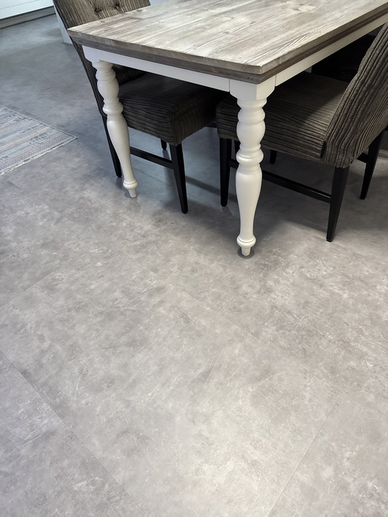 Image 1 of table à manger fleurie