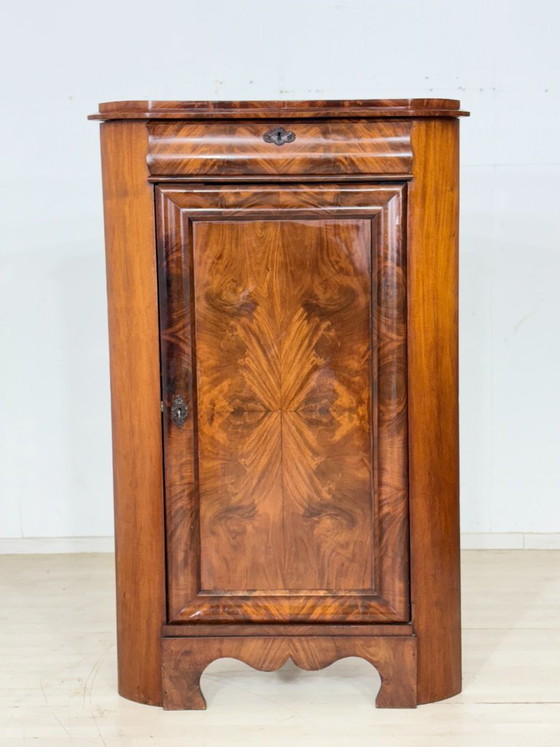 Image 1 of Biedermeier Eckschrank / Vertiko – um 1880