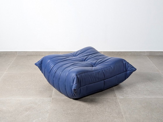 Image 1 of Michel Ducaroy Ligne Roset Blauw Leer Togo Ottomaanse Frankrijk jaren 80