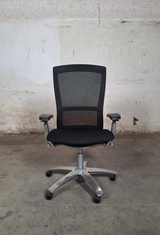 Chaise de bureau Knoll en maille noire avec accoudoirs réglables