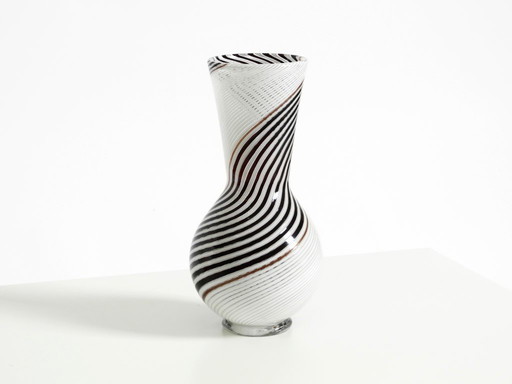 Wunderschöne italienische Murano-Glasvase aus der Mitte des 20. Jahrhunderts von Dino Martens für Aureliano Toso