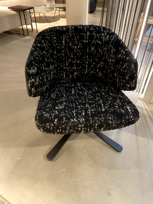 Back me up Armchair