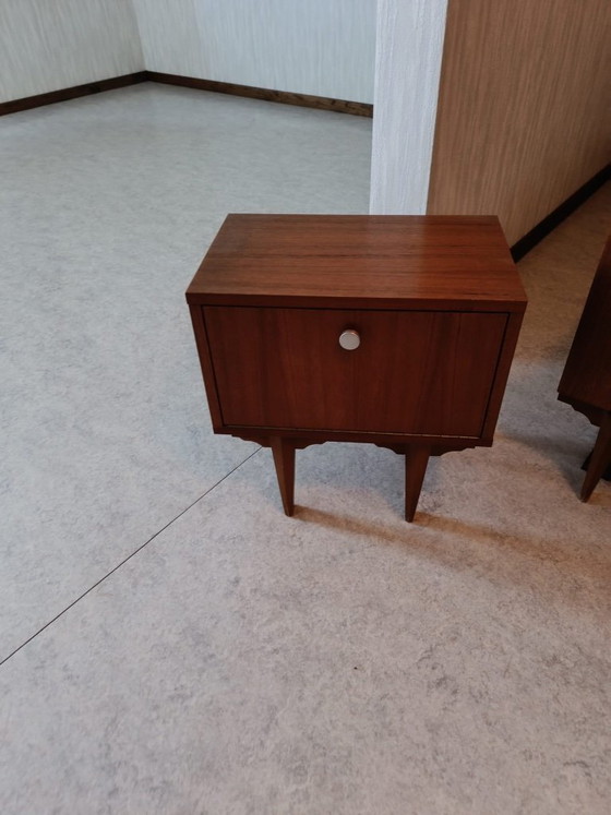 Image 1 of Vendesi set di 2 comodini vintage.