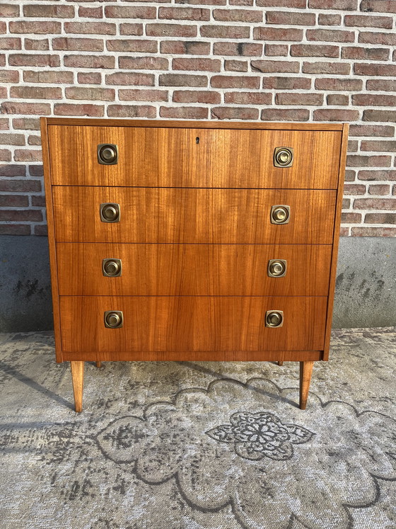 Image 1 of Cassettiera alta vintage di metà secolo, realizzata da MSI Sweden in teak.