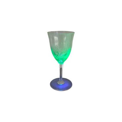 Verre à vin en uranium avec cristal taillé, du XXe siècle – cadeaus, Glass