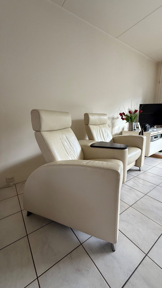 Image 1 of Stressless duo bioscoopzit met bijpassende poef kleur creme