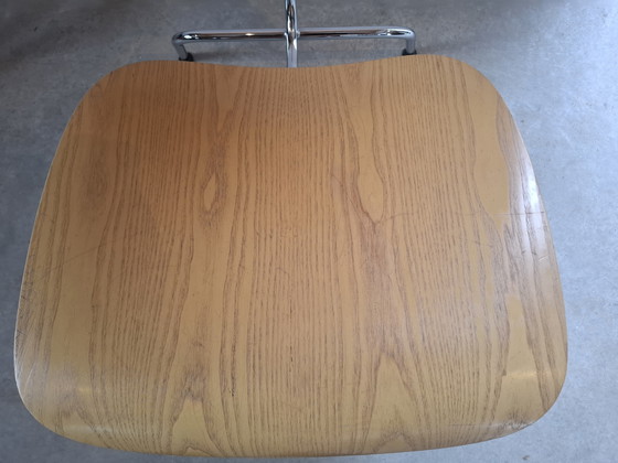 Image 1 of Sillón Vitra Eames LCM