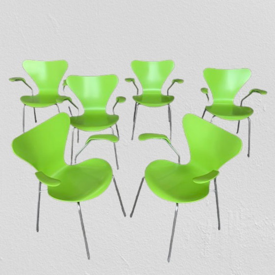 Image 1 of Series 7 3207 Armchairs By Arne Jacobsen For Fritz Hansen