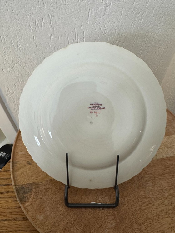 Image 1 of Set of 2 vintage tops: Wedgwood "A 4627 Ferrat Moustiers" Chinese Style rim