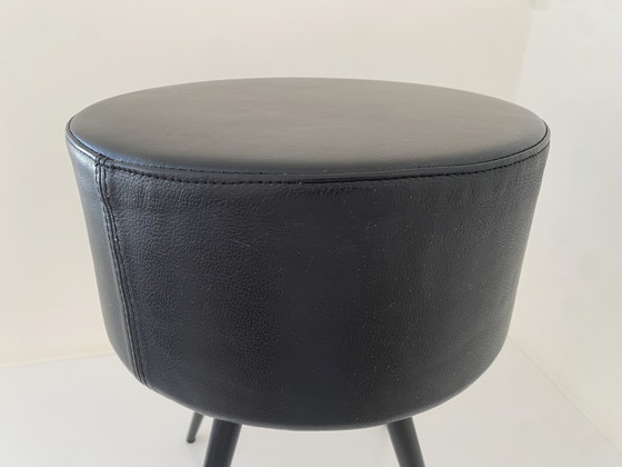 Image 1 of Sgabello vintage di design italiano – ZEUS Milano – Pelle nera e metallo
