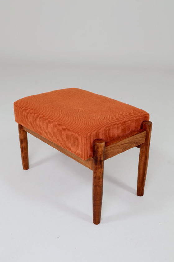 Image 1 of Ensemble vintage fauteuil et pouf en velours côtelé orange, Henryk Lis, 1960, Pologne