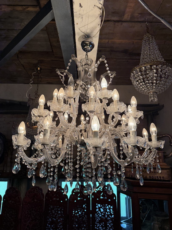 Image 1 of Très grand lustre ancien en cristal