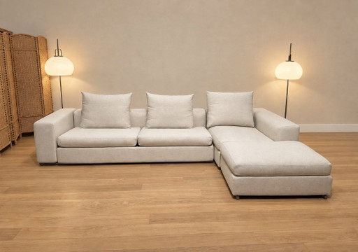 NEWLY UPHOLSTERED Flexform Groundpiece Corner Sofa