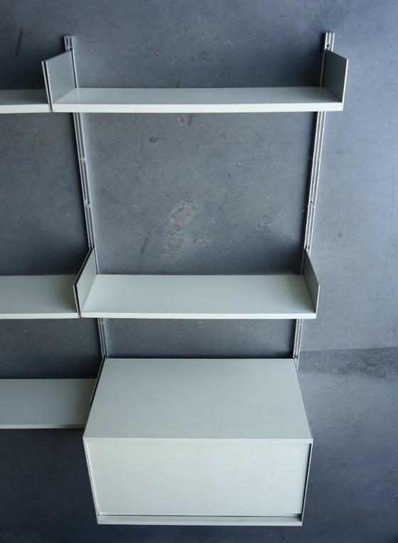 Image 1 of Estantería de pared modelo 606 de Dieter Rams para Vitsoe, década de 1960.