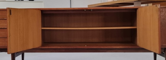 Image 1 of Credenza di metà secolo