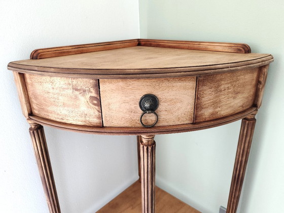 Image 1 of Console d'angle style Louis XVI