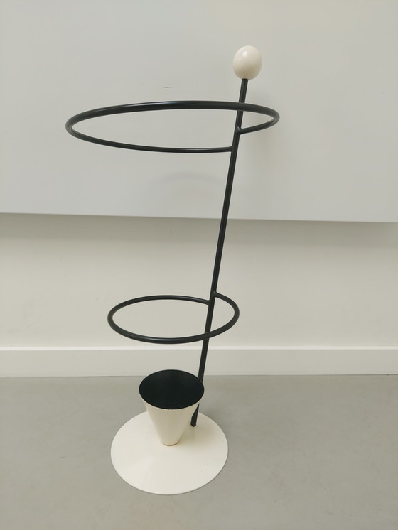 Image 1 of Postmoderne Regenschirmhalterung