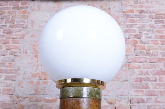 Gerestaureerde art-deco vloerlamp, walnoothout, messing, melkopaalglas, Tsjechisch, jaren 1930 – Vloerlampen (photo 11 of 11)