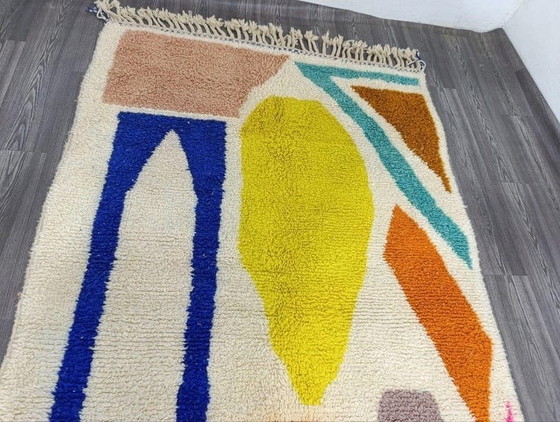 Image 1 of Tapis berbère en laine naturelle tissé main traditionnelle taille 150/250 cm