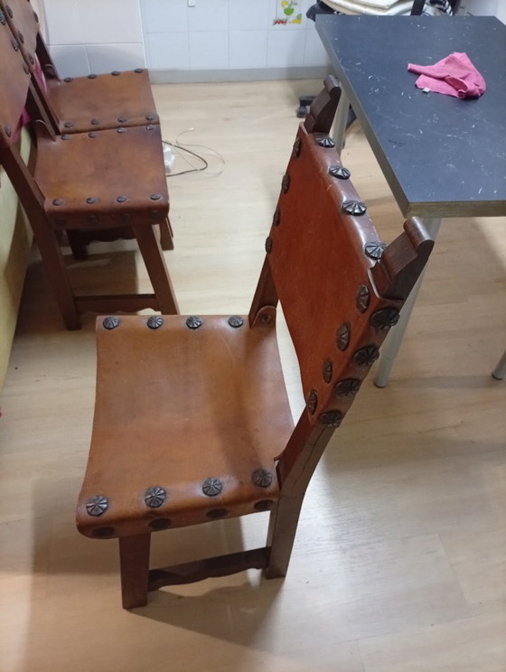 3 rustikale Esszimmerstühle – Leder, Metall (photo 7 of 11)